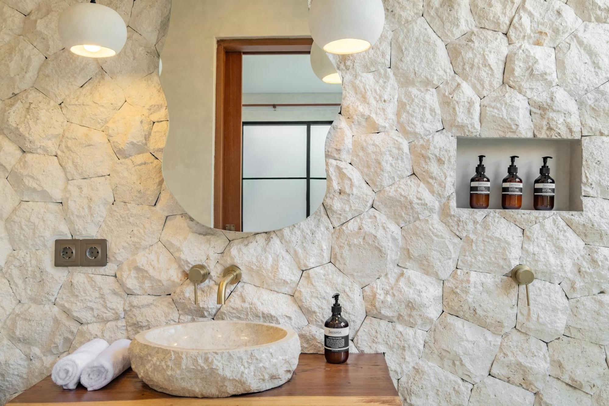Alma Bingin Boutique Hotel Uluwatu Habitación foto